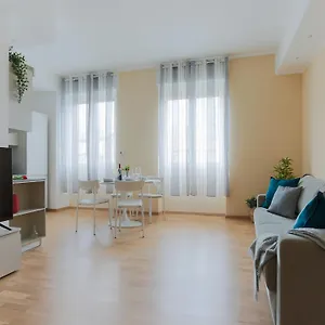 Apartamento The Best Rent - Bright One-bedroom In Corso Vittorio Emanuele Ii